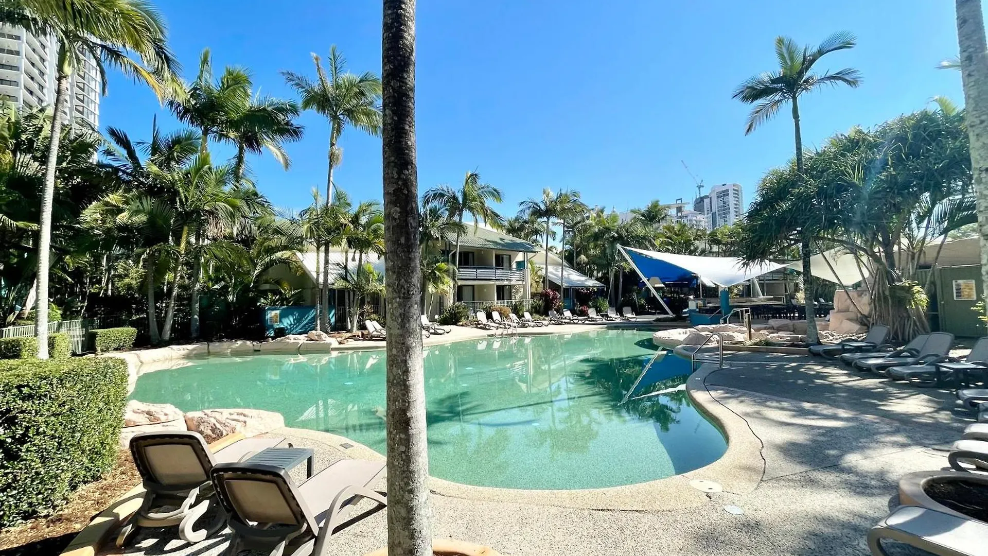 Апартаменты Diamond Beach 70 Голд-Кост